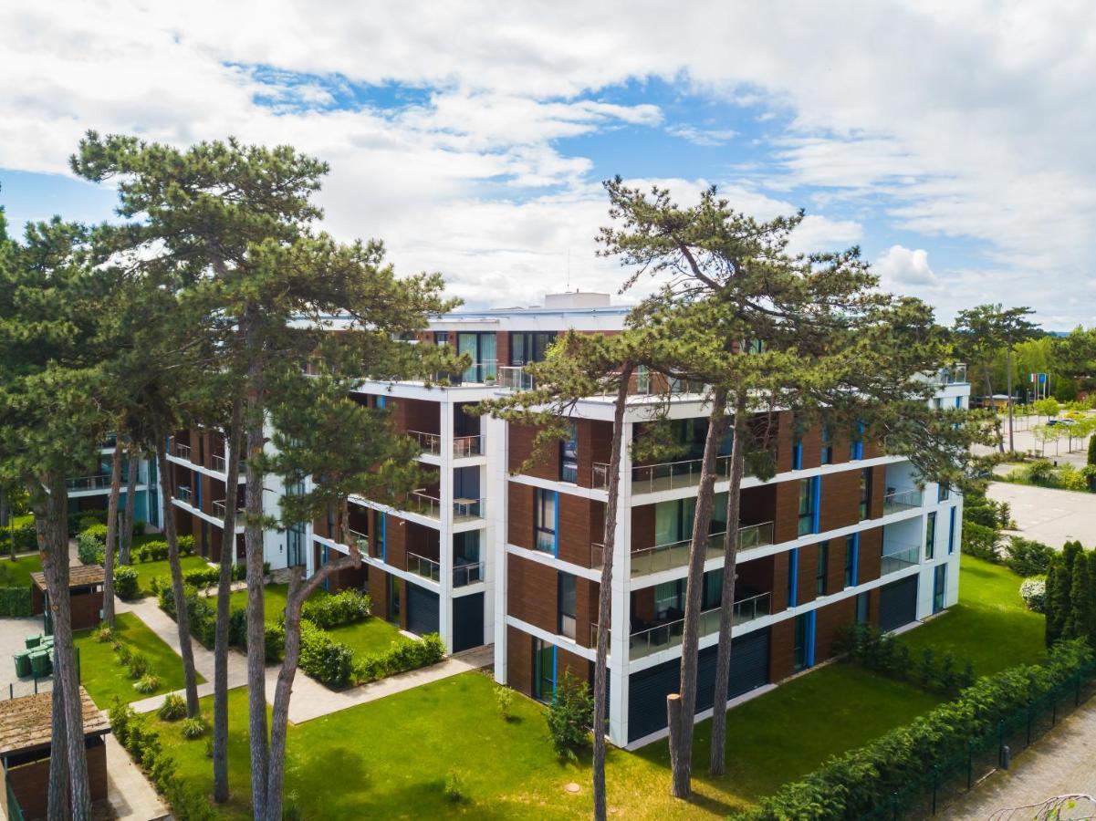 Mf Port Azur Wellness Apartments Siófok Extérieur photo
